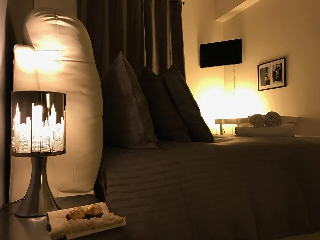 Montenapoleone Luxury Flat Apartment Milan